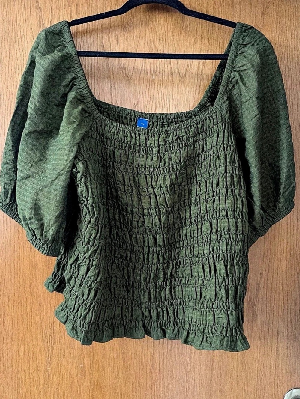 Old Navy Smocked Puff Sleeve Blouse in Green XL